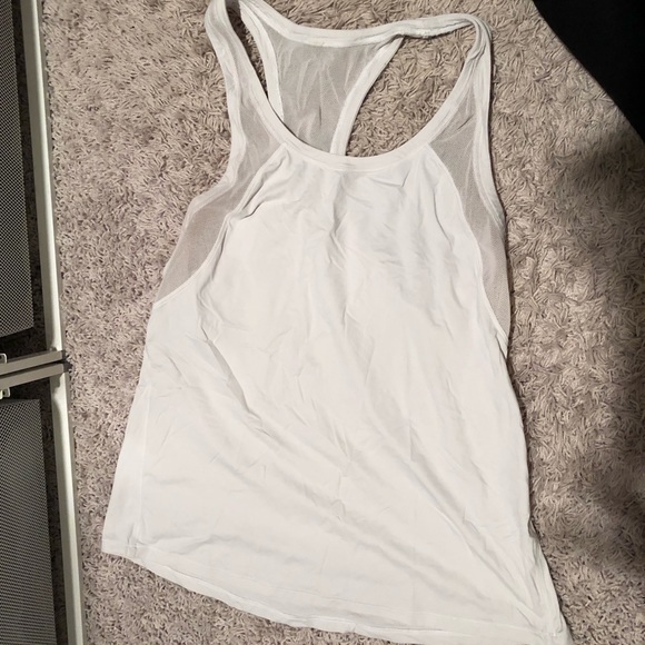 Lululemon tank - Picture 1 of 2